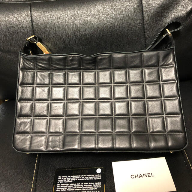 CHANEL(シャネル)のシャネル　チョコバー　バッグ レディースのバッグ(ショルダーバッグ)の商品写真