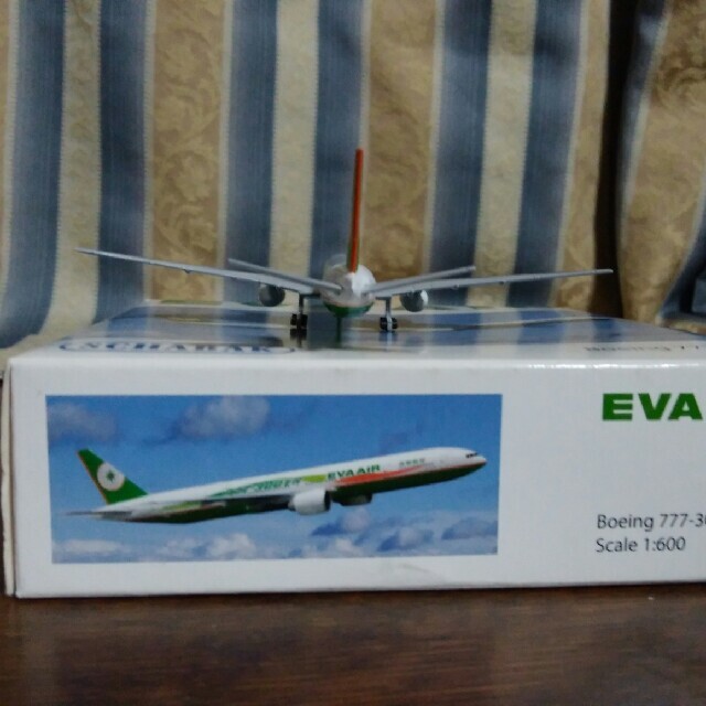 schabak1/600  エバー航空B777-300 エンタメ/ホビーのおもちゃ/ぬいぐるみ(模型/プラモデル)の商品写真