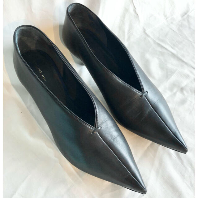 celine - 美品◇CELINE エッセンシャル Vネック パンプス 38 セリーヌ