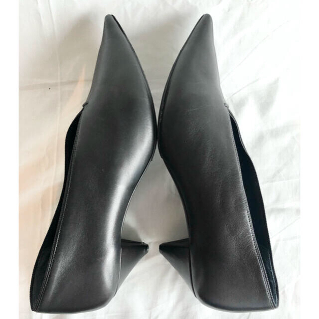 celine - 美品◇CELINE エッセンシャル Vネック パンプス 38 セリーヌ