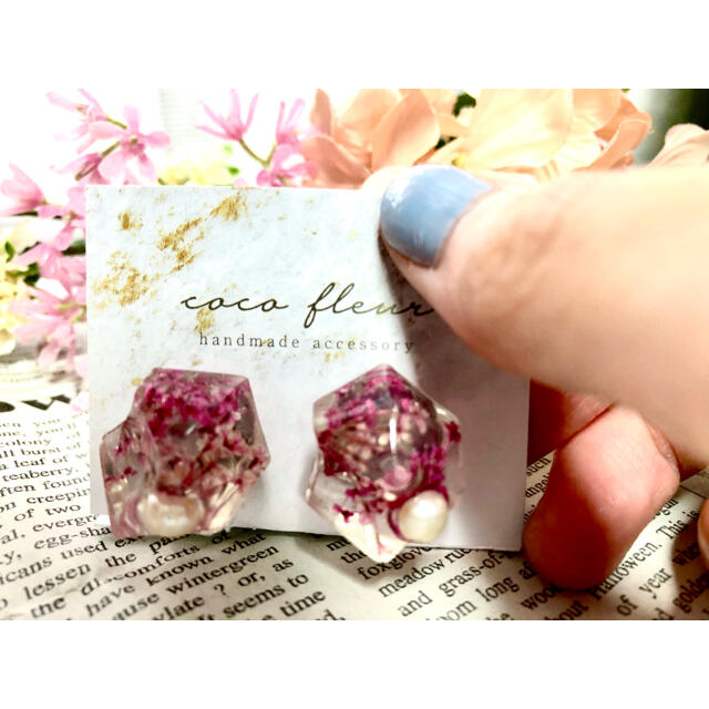 flower(フラワー)の再販！350円！鉱石風押し花ピアス/イヤリング レディースのアクセサリー(イヤリング)の商品写真