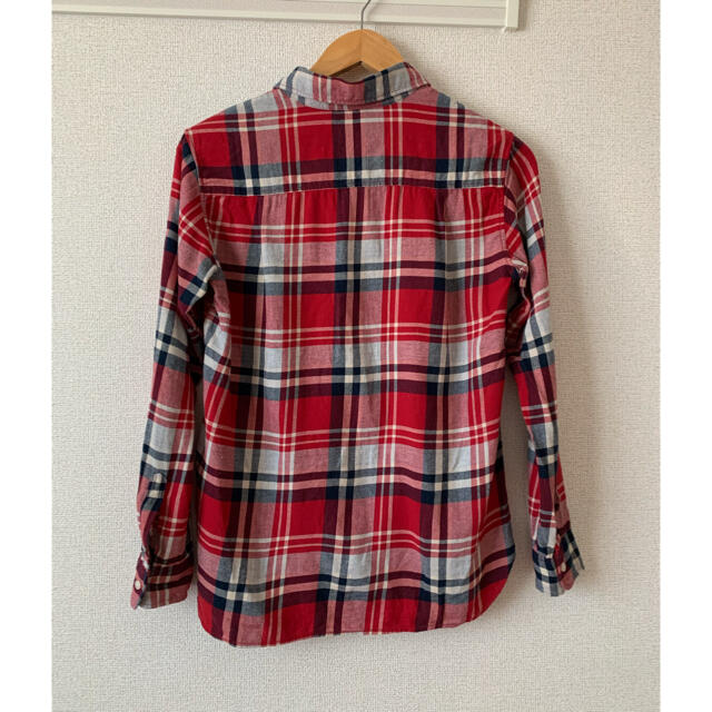 UNIQLO(ユニクロ)のUNIQLO 赤×ネイビー　チェックシャツ　長袖 レディースのトップス(シャツ/ブラウス(長袖/七分))の商品写真
