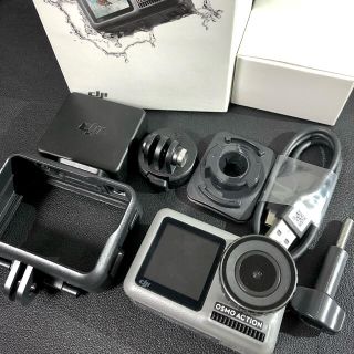 DJI OSMO ACTION おまけ付(ビデオカメラ)