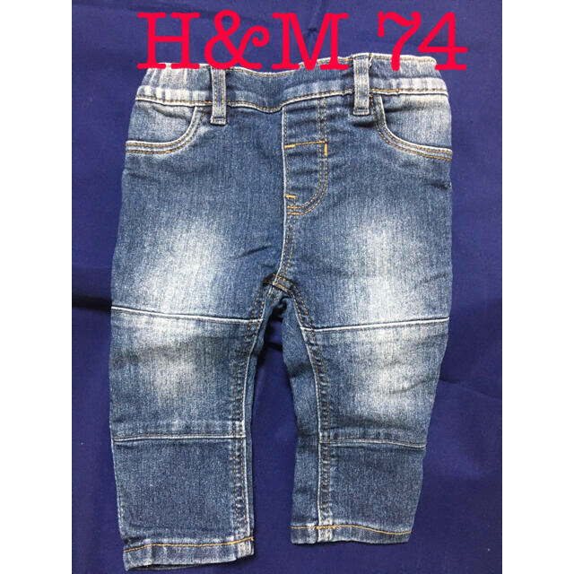 H&M(エイチアンドエム)のデニムパンツ 70cm キッズ/ベビー/マタニティのベビー服(~85cm)(パンツ)の商品写真