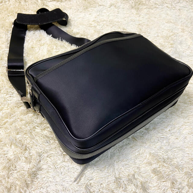 BURBERRY - 美品✨バーバリー ショルダーバッグ ナイロン×レザー ノバ