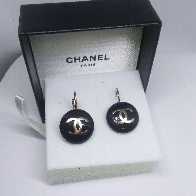 CHANEL(シャネル)のお盆期間≫限定≪セール❤　　　新品◆CHANELピアス レディースのアクセサリー(ピアス)の商品写真