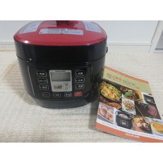 コイズミ(KOIZUMI)の【中古美品】電気圧力鍋 KOIZUMI KSC-3501 レシピ本セット(調理機器)