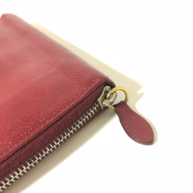 IL BISONTE(イルビゾンテ)のIL BISONTE  本革 ラウンドファスナー 赤 折り財布 レザー レディースのファッション小物(財布)の商品写真