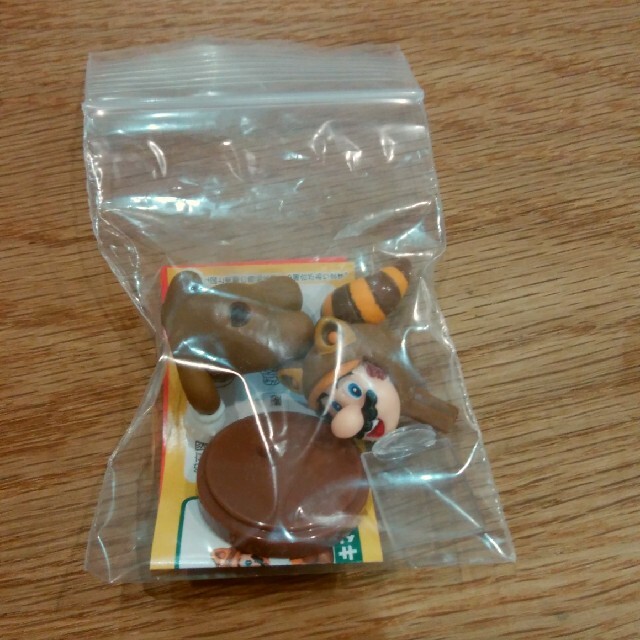 フルタ製菓(フルタセイカ)のチョコエッグ　スーパーマリオ　タヌキマリオ エンタメ/ホビーのフィギュア(ゲームキャラクター)の商品写真