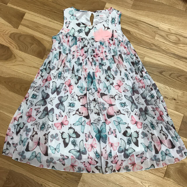 H&M(エイチアンドエム)のワンピース（H&M） キッズ/ベビー/マタニティのキッズ服女の子用(90cm~)(ワンピース)の商品写真