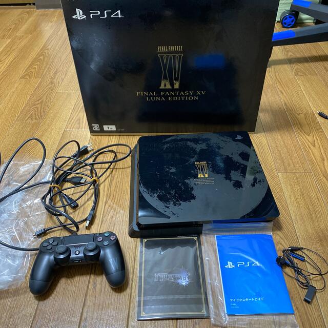 ps4　本体　FINAL FANTASY XV LUNA EDITION 1TB