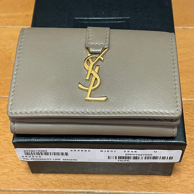 Saint Laurent(サンローラン)のサンローラン　ミニ財布　三つ折り　トープ　TAUPE レディースのファッション小物(財布)の商品写真