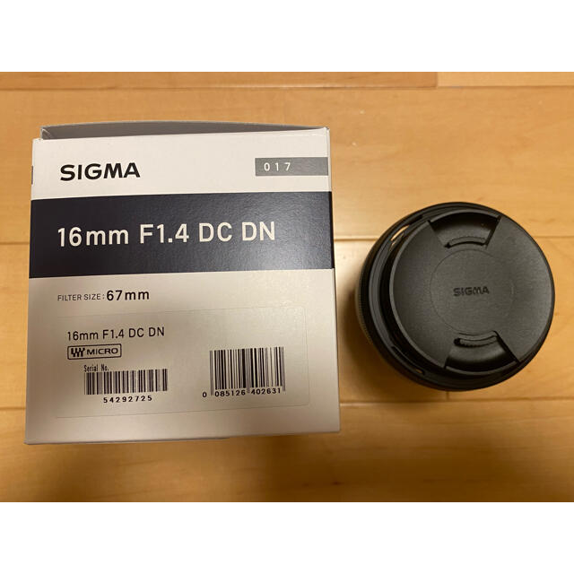 SIGMA(シグマ)のSIGMA 16mm F1.4 DC DN マイクロフォーサーズ用 美品 スマホ/家電/カメラのカメラ(レンズ(単焦点))の商品写真