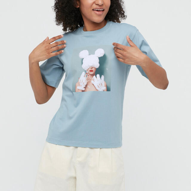 UNIQLO(ユニクロ)のUNIQLO ミッキーミニーアートTシャツ　吉田ユニ　 XXLサイズ新品タグ付き レディースのトップス(Tシャツ(半袖/袖なし))の商品写真