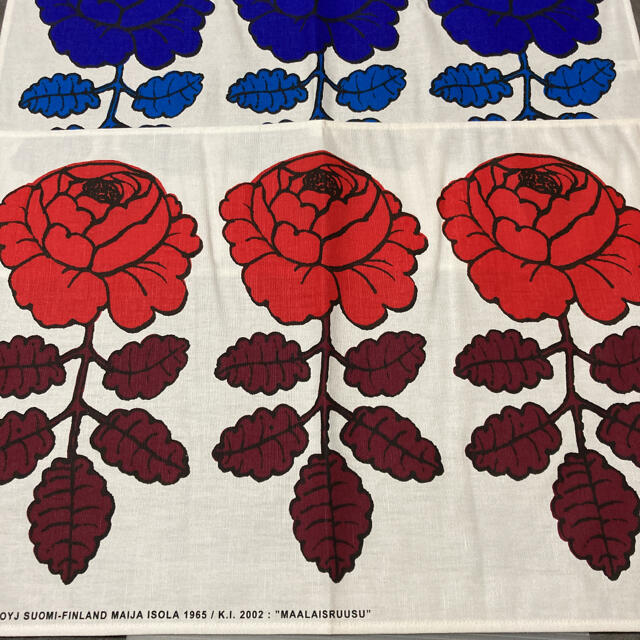 marimekko(マリメッコ)のmarimekko  マリメッコ　マーライスルース　ヴィビキルース　ティータオル インテリア/住まい/日用品のインテリア小物(その他)の商品写真