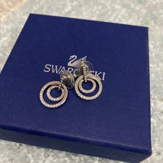 スワロフスキー(SWAROVSKI)のSWAROVSKI スワロフスキー サークルピアス(ピアス)