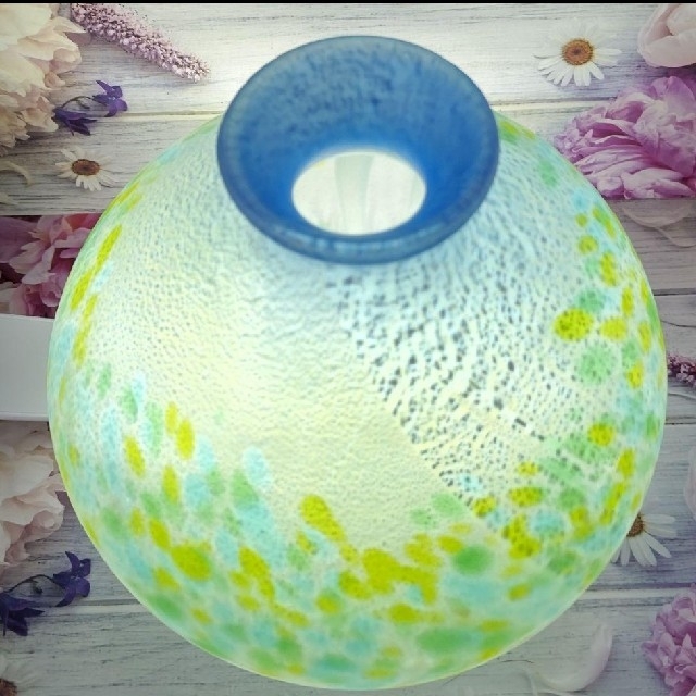 ✿匿名発送✿夏カラーの透け感のある丸い壺型のガラス花瓶透明感あるアンティーク花器の通販 by Egyptian Mau's shop｜ラクマ