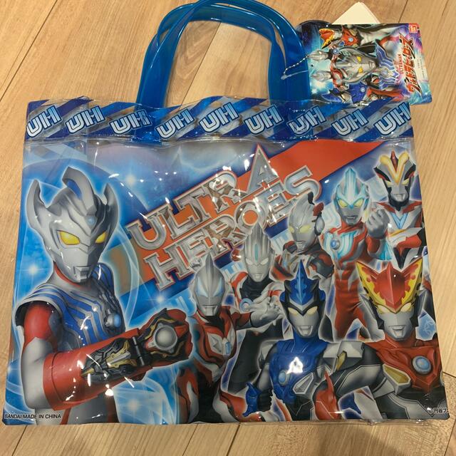 BANDAI(バンダイ)のウルトラマン　プールバッグ キッズ/ベビー/マタニティのこども用バッグ(トートバッグ)の商品写真