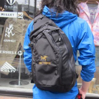 ARC'TERYX - アークテリクス クイバー ワンショルダーの通販 by るーら ARC'TERYX - アークテリクス クイバー ワンショルダーの通販 by るーら