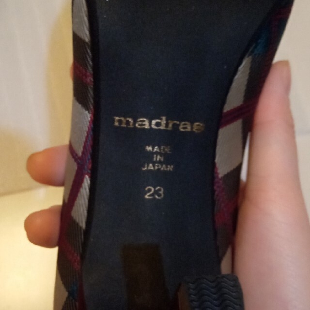 madras(マドラス)の【未使用品】madras ポインテッドパンプス　23cm レディースの靴/シューズ(ハイヒール/パンプス)の商品写真