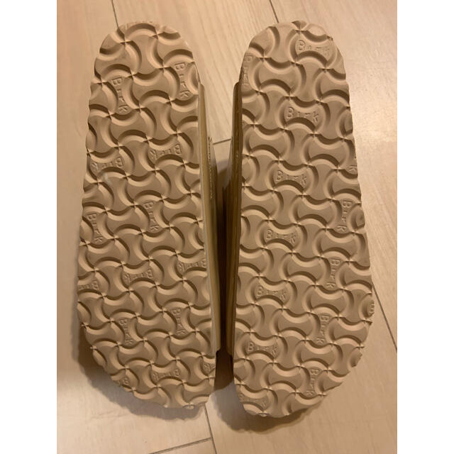 BIRKENSTOCK(ビルケンシュトック)のアヤアヤセ54様専用☆ビルケンシュトックアリゾナベージュ新品未使用37 24.0 レディースの靴/シューズ(サンダル)の商品写真