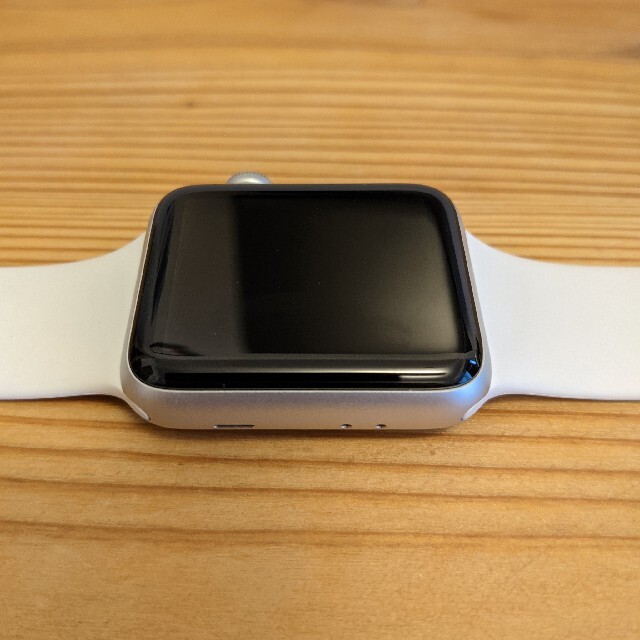 Apple Watch(アップルウォッチ)の【美品】 Apple Watch 3 42mm GPSモデル アップルウォッチ スマホ/家電/カメラのスマートフォン/携帯電話(その他)の商品写真