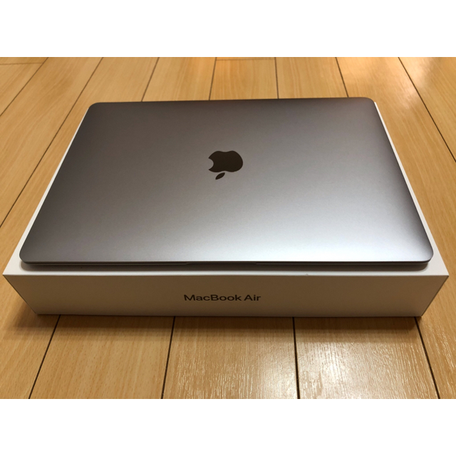 スペースグレー付属品Macbook air 2020 i7 16Gb Ssd 1TB 13 inch