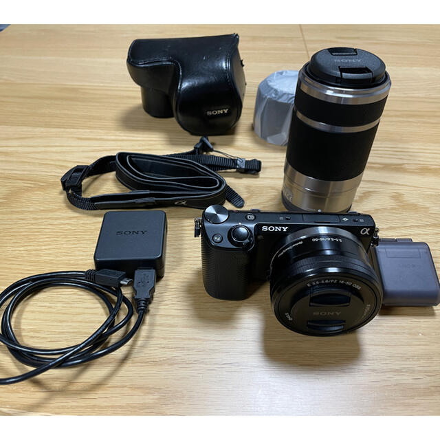 SONY(ソニー)のSONY α  NEX-5R ミラーレス一眼　ブラック　ダブルズームレンズキット スマホ/家電/カメラのカメラ(ミラーレス一眼)の商品写真