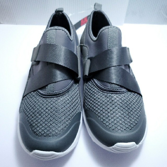 レディース ＆ジュニア  超軽量スニーカー MADFOOT 23.0 グレー レディースの靴/シューズ(スニーカー)の商品写真