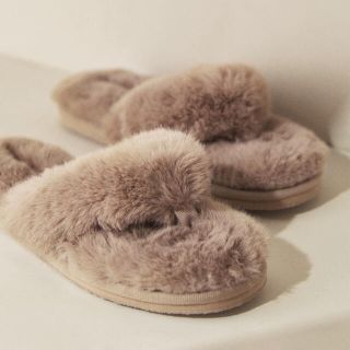 ザラホーム(ZARA HOME)のZARA HOME フェイクファーストラップスリッパ(スリッパ/ルームシューズ)