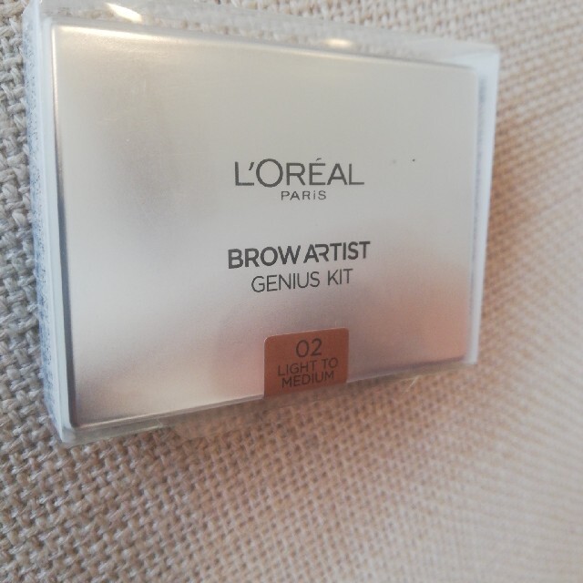 L'Oreal Paris(ロレアルパリ)のアイブロウ コスメ/美容のベースメイク/化粧品(パウダーアイブロウ)の商品写真