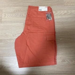 ユニクロ(UNIQLO)の【新品未使用】UNIQLOカーゴショートパンツM(ショートパンツ)