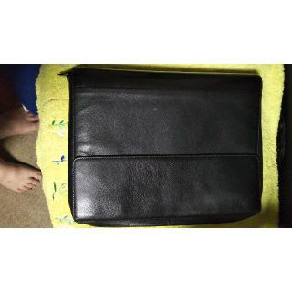 ファイロファックス(Filofax)のファイロファックス fILOFAX A4サイズ ラウンドファスナータイプです。(手帳)