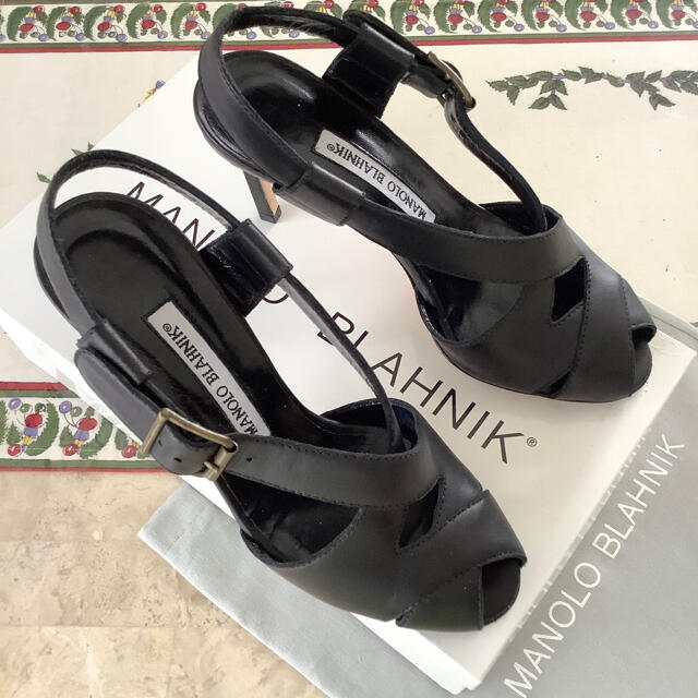 MANOLO BLAHNIK(マノロブラニク)の新品!憧れのマノロブラニク オープントゥ 極上カーフ バックストラップ 22㎝ レディースの靴/シューズ(サンダル)の商品写真