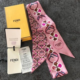 フェンディ(FENDI)の極美品　FENDI ラッピー(バンダナ/スカーフ)