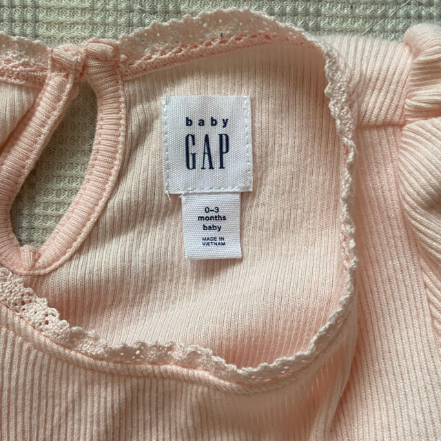 babyGAP(ベビーギャップ)のbabygap ロンパース キッズ/ベビー/マタニティのベビー服(~85cm)(ロンパース)の商品写真