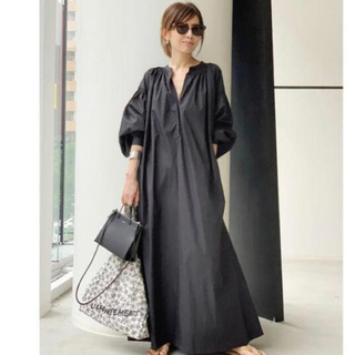 アパルトモンドゥーズィエムクラス(L'Appartement DEUXIEME CLASSE)のアパルトモン　SU WIDE DRESS with gathered puff (ロングワンピース/マキシワンピース)