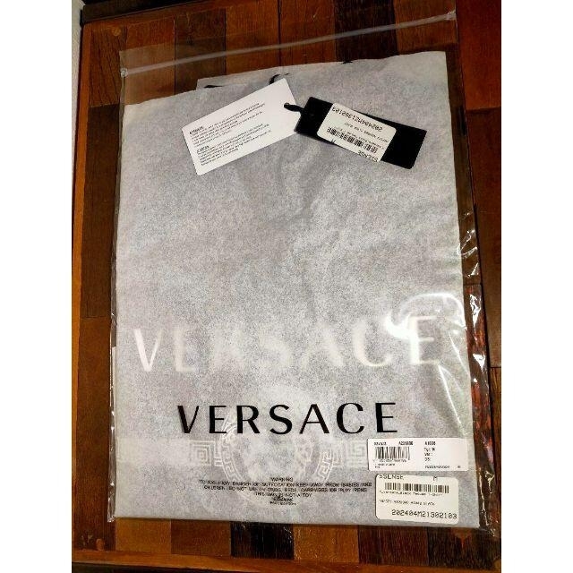 VERSACE(ヴェルサーチ)のVersace ヴェルサーチェ メデューサ ロゴ クルーネックTシャツ 黒 メンズのトップス(Tシャツ/カットソー(半袖/袖なし))の商品写真