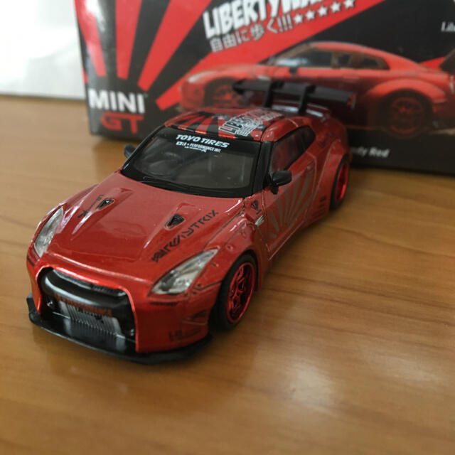 日産(ニッサン)の 1/64 LB★WORKS Nissan GT-R R35  エンタメ/ホビーのおもちゃ/ぬいぐるみ(ミニカー)の商品写真