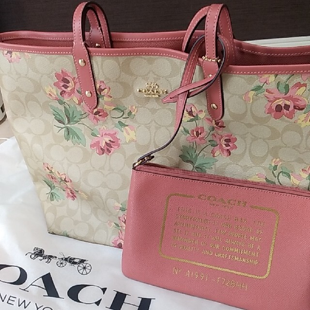 COACH コーチ　花柄トートバッグ♡