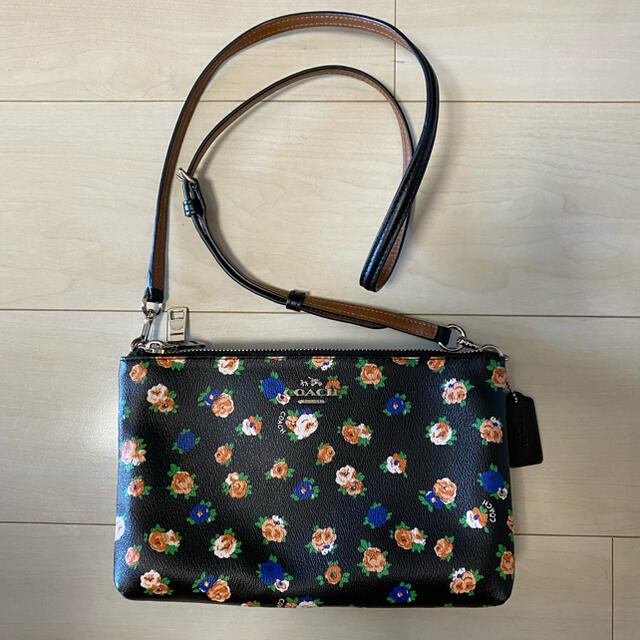 COACH 花柄ショルダーバッグ　新品未使用