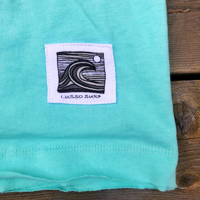 STANDARD CALIFORNIA(スタンダードカリフォルニア)の夏コーデ　LUSSO SURF wave patch Tシャツ　Mサイズ☆ メンズのトップス(Tシャツ/カットソー(半袖/袖なし))の商品写真