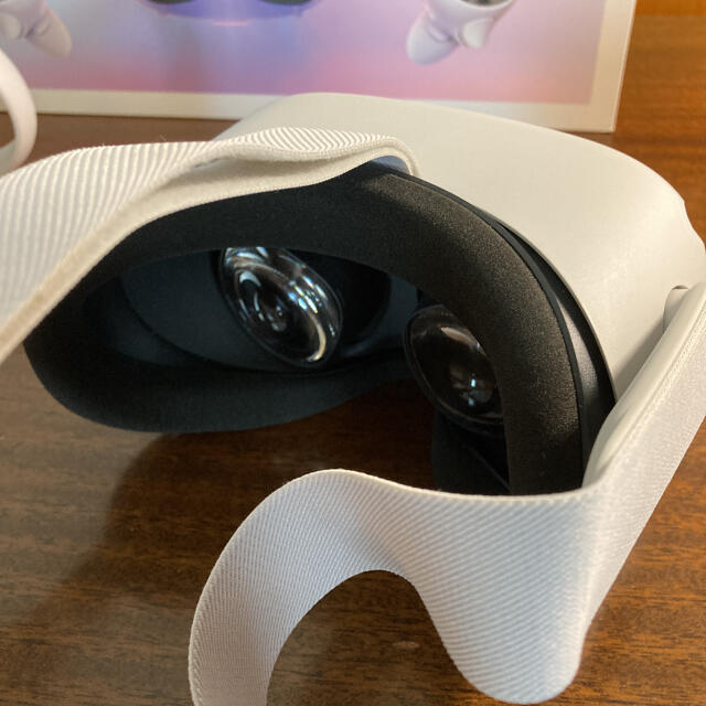 Oculus quest 2 オキュラスクエスト2  エンタメ/ホビーのゲームソフト/ゲーム機本体(家庭用ゲーム機本体)の商品写真