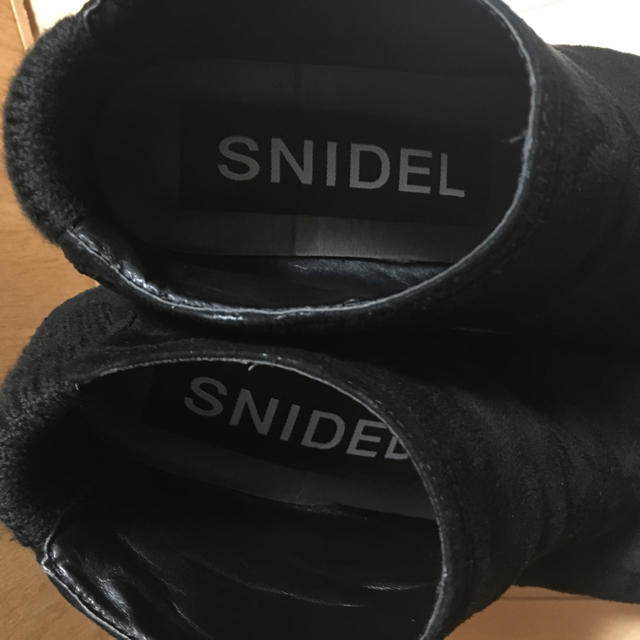 SNIDEL(スナイデル)のバックリブショートブーツ レディースの靴/シューズ(ブーツ)の商品写真