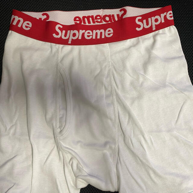 Supreme(シュプリーム)のSupreme ボクサーパンツ　Hanes サイズＳ　新品　シュプリーム メンズのアンダーウェア(ボクサーパンツ)の商品写真