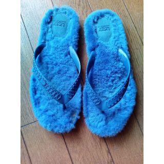 アグ(UGG)のuggムートンビーサンブルー💙💙美品juicy様(ビーチサンダル)