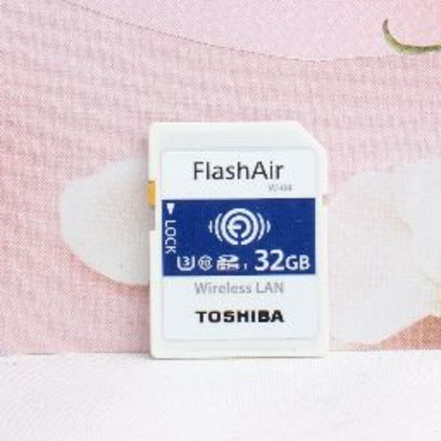 ほぼ未使用品 TOSHIBA 東芝 FlashAir 32GB フラッシュエアー