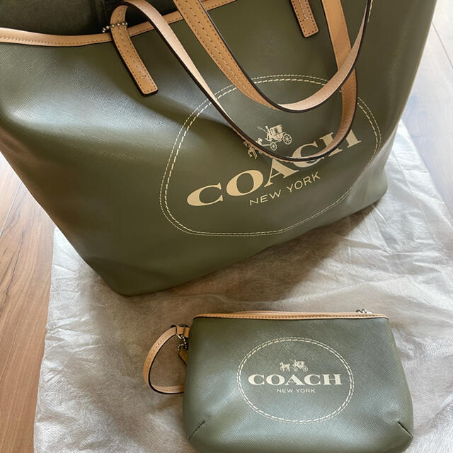 coachトートバッグ　ポーチ付き