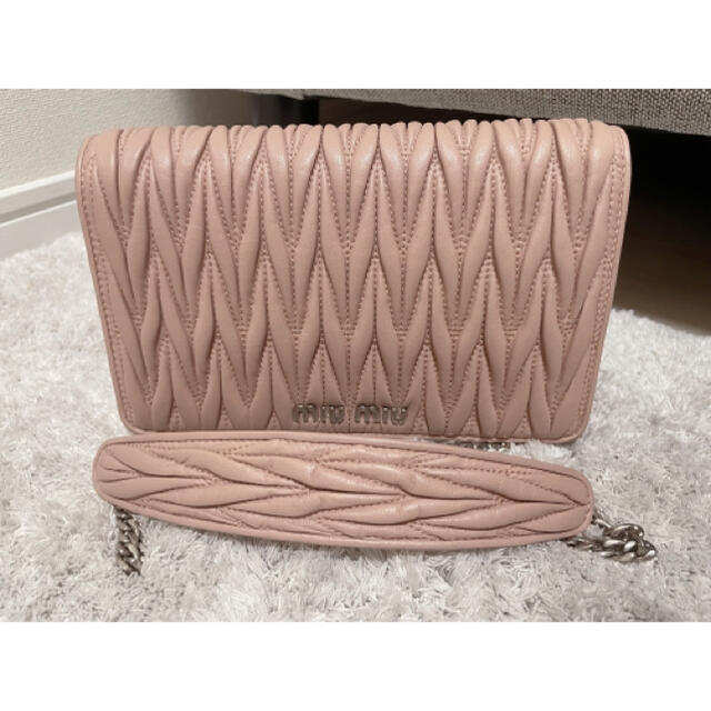 miumiu ショルダーバッグ ピンク 素晴らしい外見 20640円引き www