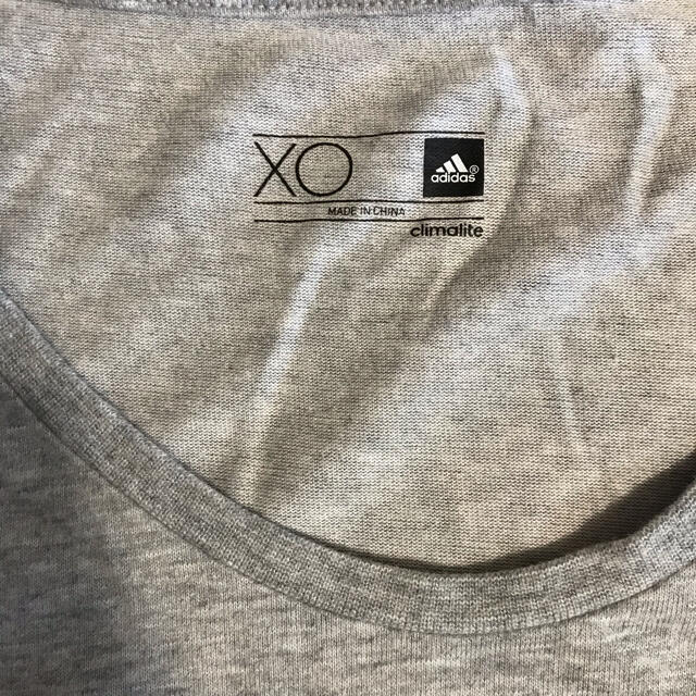 adidas(アディダス)のadidas プリントTシャツ グレー ネイビー 半袖 レディースのトップス(Tシャツ(半袖/袖なし))の商品写真